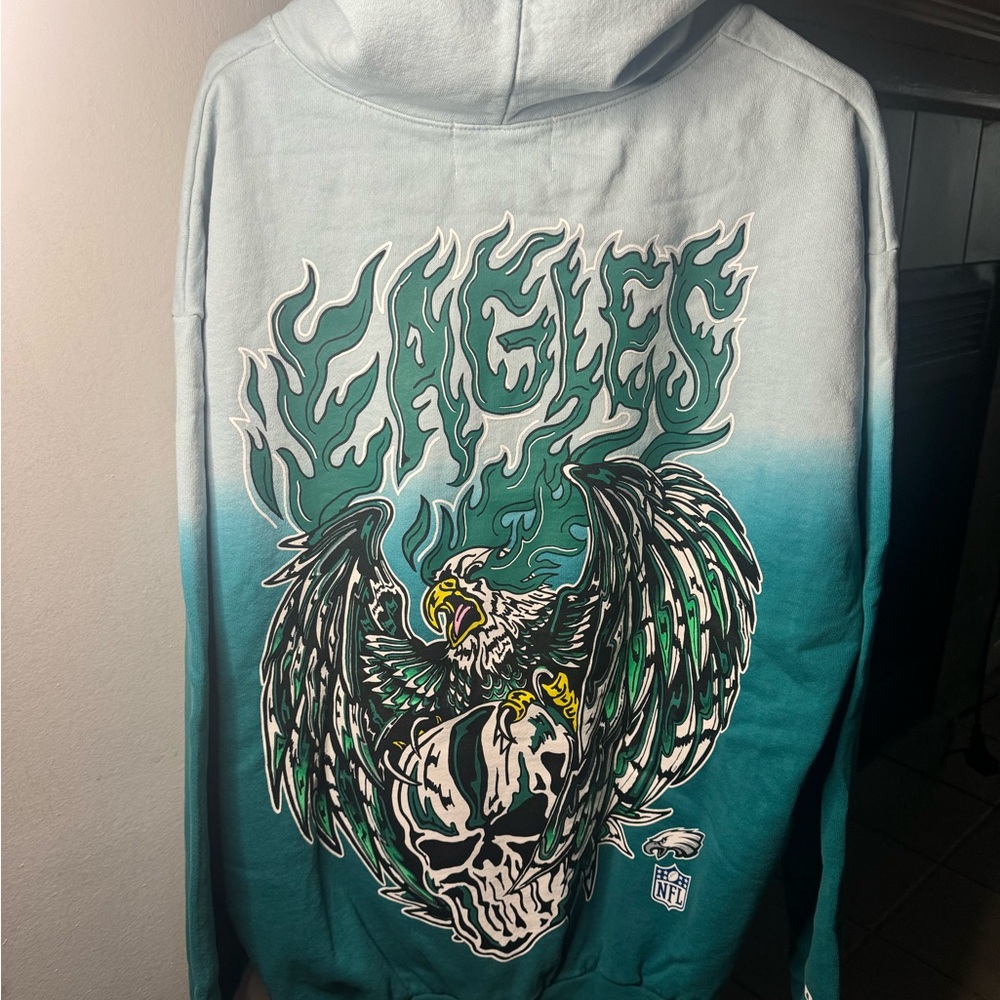 warren lotas Eagles hoodie xl